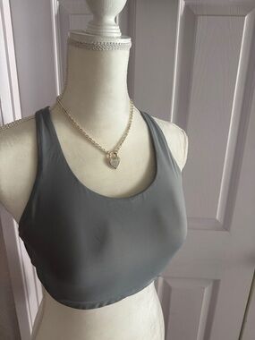 Lululemon Energy High Support Gray Scoop Neck Sports Bra!